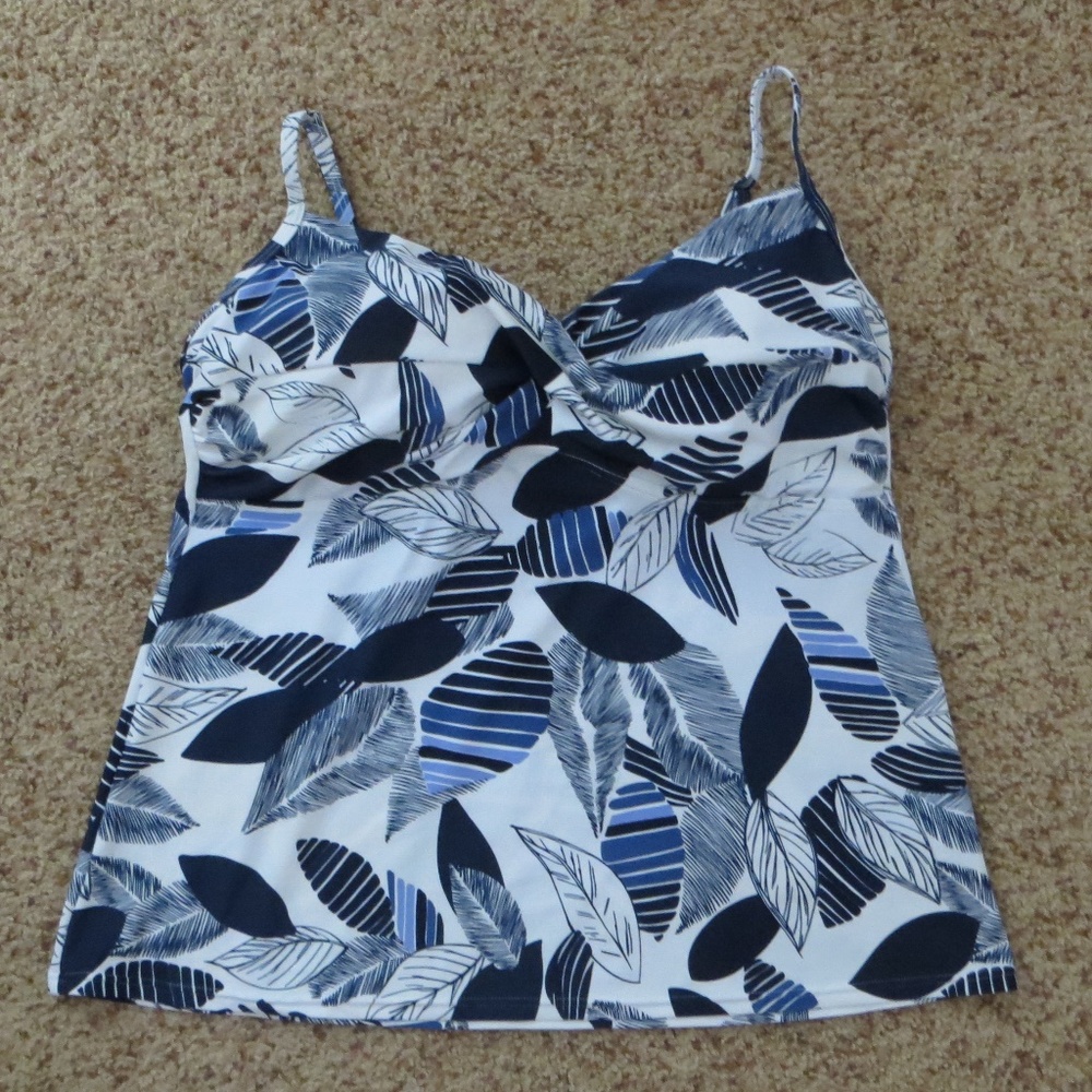 Croft & Barrow Tankini Swimsuit Top 16